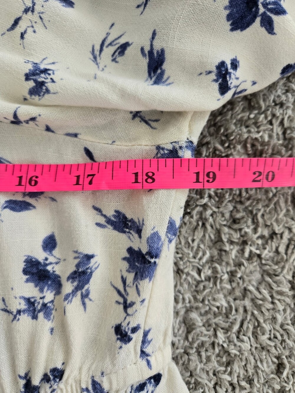 Torrid Rayon Slub Waist Detail Blouson Sleeve Top. White floral. Size 3X. - Picture 7 of 10
